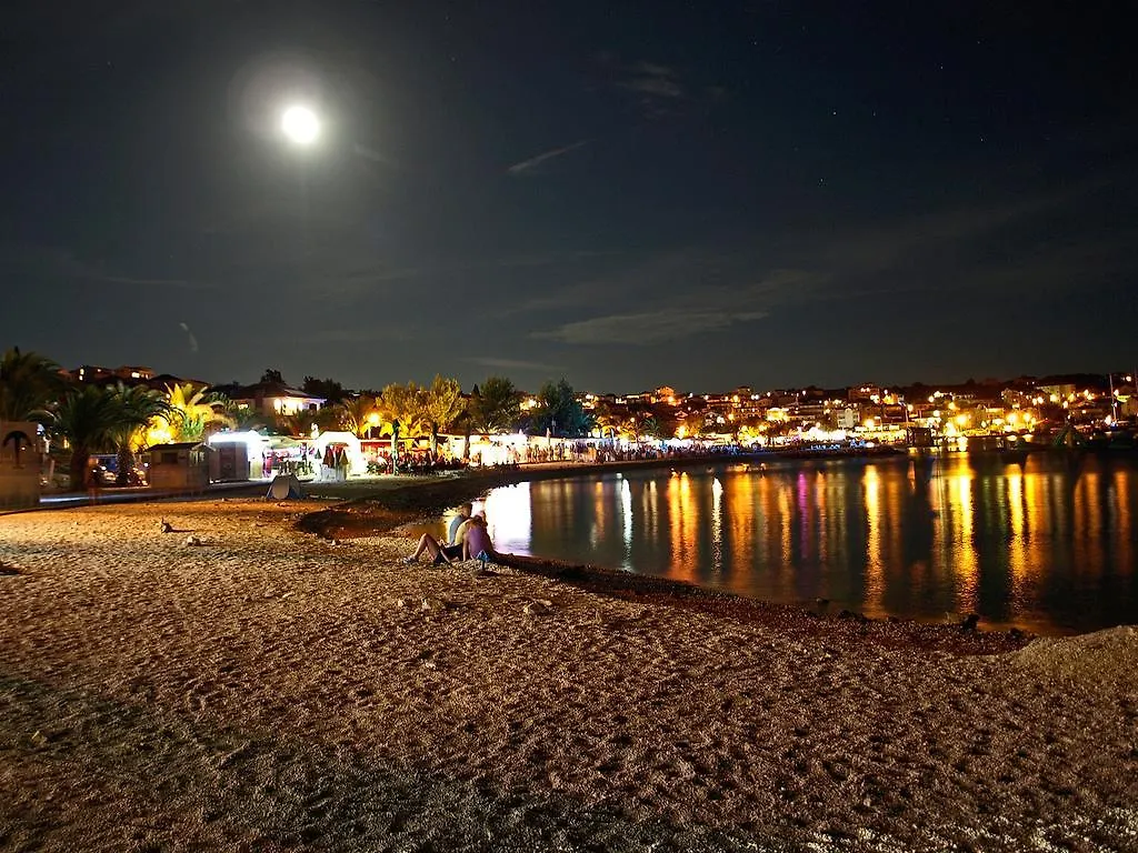 Villa Clematis Trogir Lägenhet