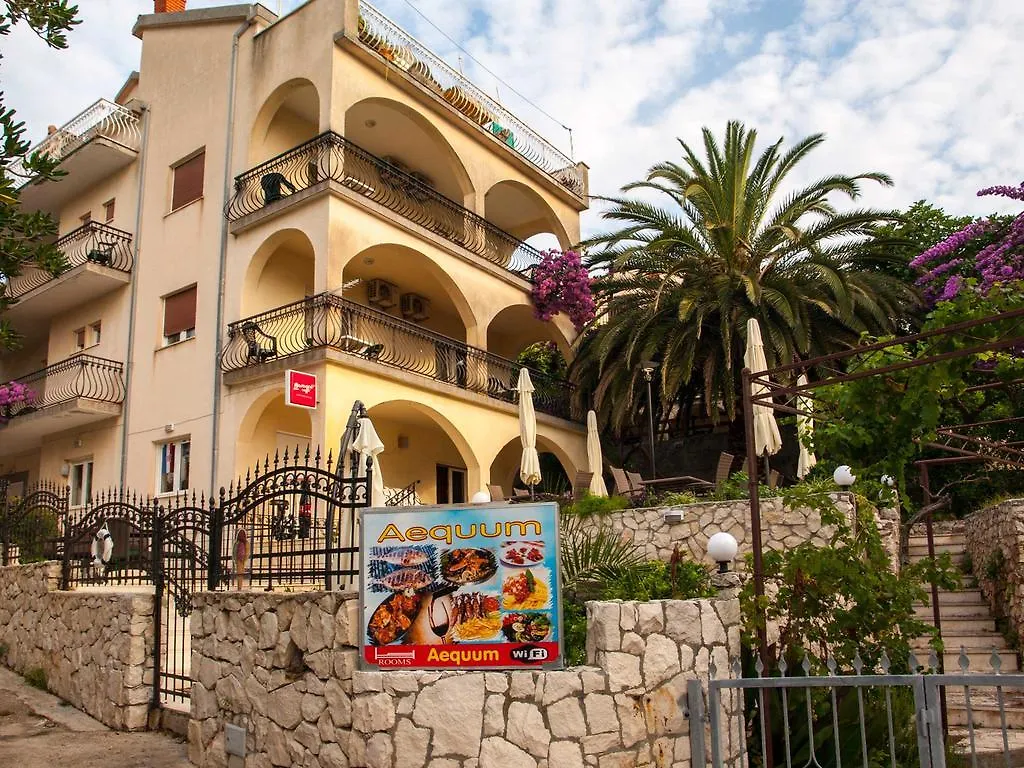 Apartment Villa Clematis Trogir