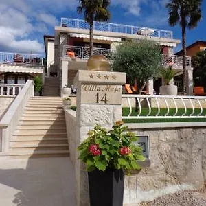 villa-maja-njivice.primorje-gorskikotar.com/